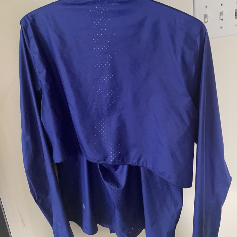 Lululemon light jacket - Picture 2 of 3